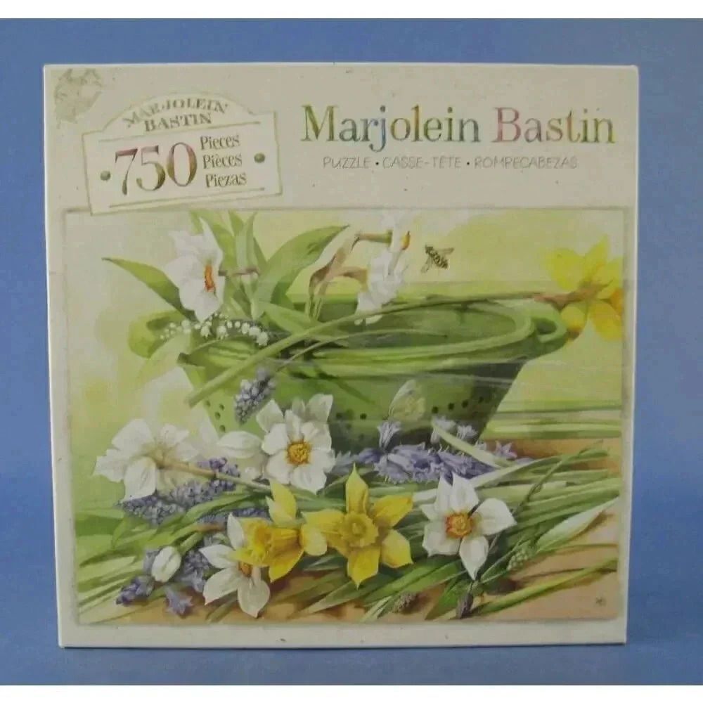 Hasbro Nature's Treasures Marjolein Bastin 750 pc Jigsaw Puzzle